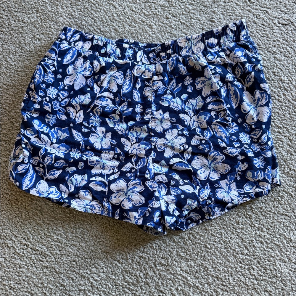 Girls Vineyard Vines  Navy Floral Lightweight Elastic Waist Shorts